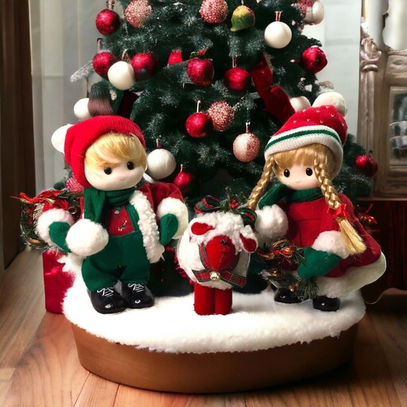 Vintage Terry's Village Christmas Boy & Girl Musical w/Moving Heads Collectable - Picture 1 of 8